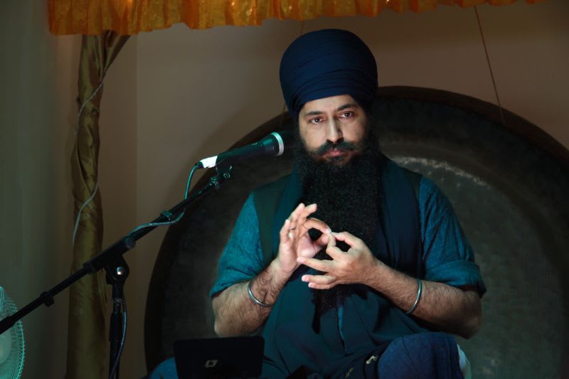 The Voice in my Head is not Me workshop with Yogi Amandeep