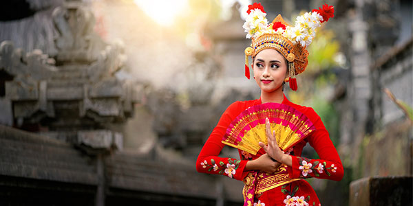 Bali dance – Traditional Balinese dance showcasing the island’s rich cultural heritage.