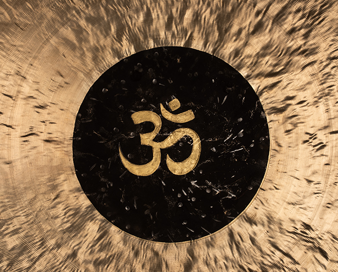 Private Gong Bath – Sound healing session for deep relaxation and energy rejuvenation.